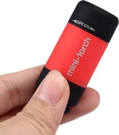Merkloos Oplaadbare USB Sleutelhanger LED Zak Lamp - Mini Flashlight Keychain Herlaadbaar – Mini Sleutelhanger LED Zak Lamp – Rood