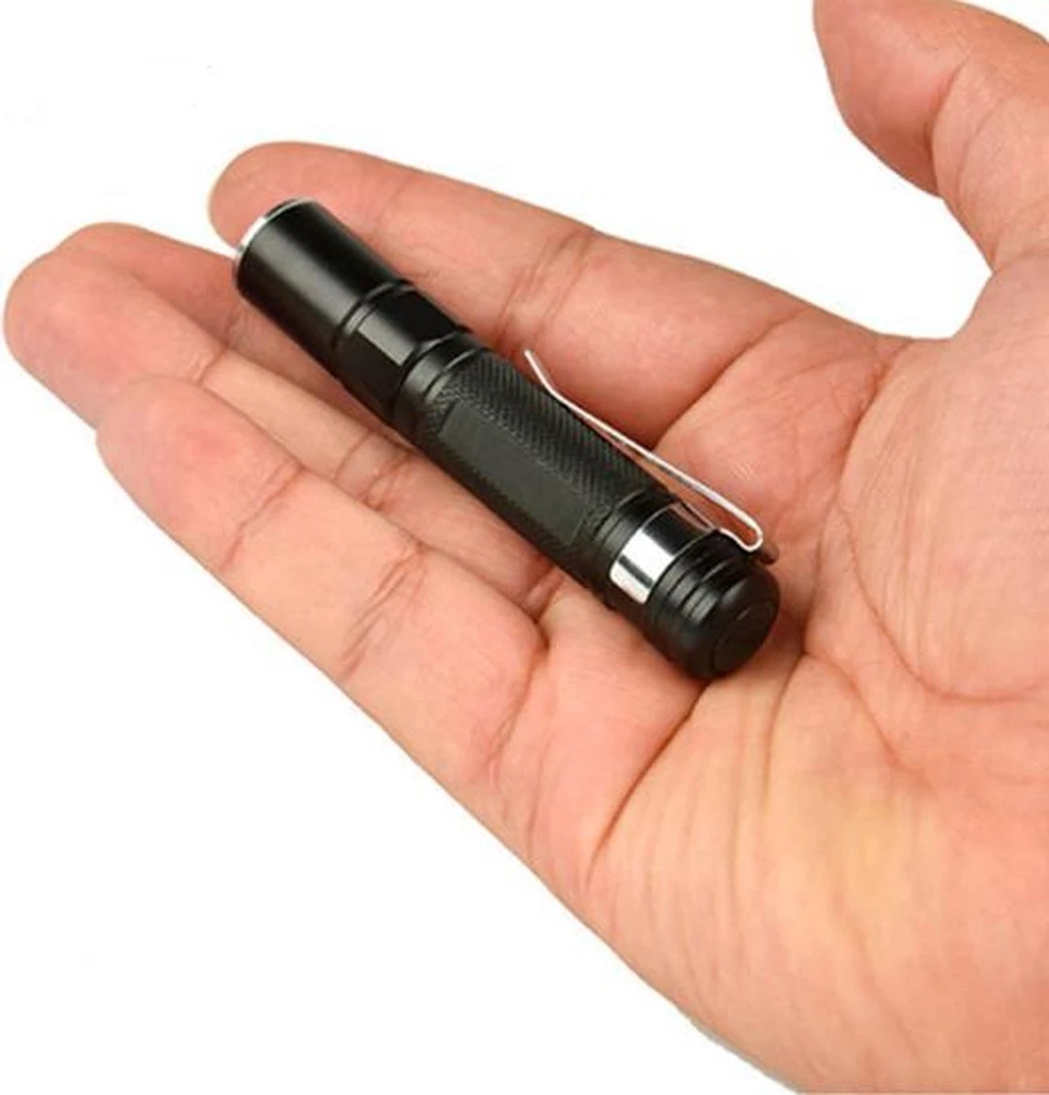 WiseGoods - Professionele LED Zaklamp - LED Licht - Mini Zaklamp - Zaklamp Met Klip - Penlight - Krachtige Zaklamp 1 WiseGoods - Professionele LED Zaklamp - LED Licht - Mini Zaklamp - Zaklamp Met Klip - Penlight - Krachtige Zaklamp