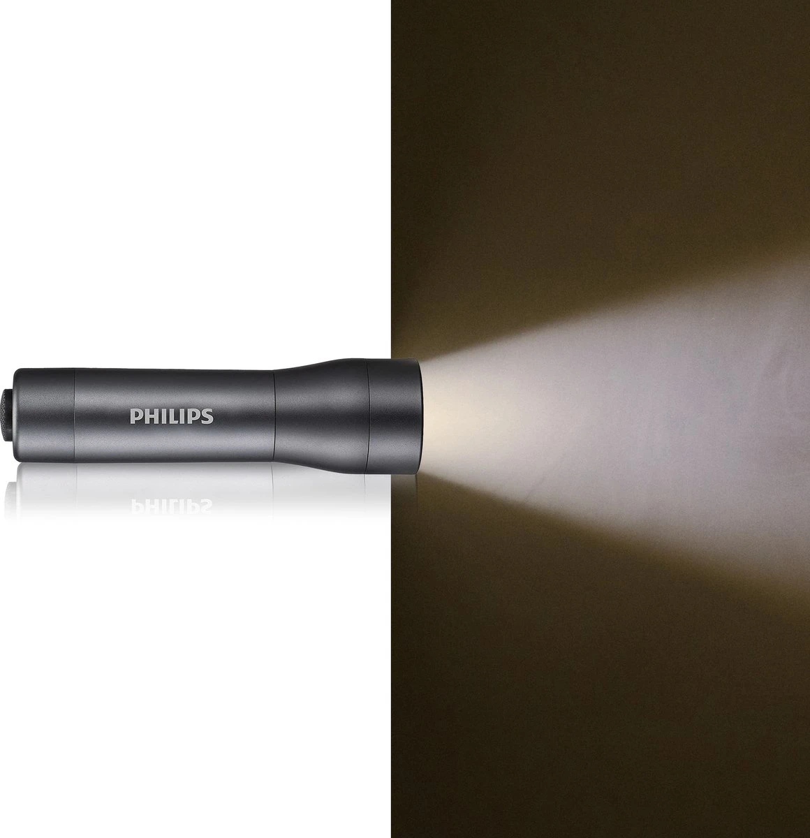 Philips Zaklamp - SFL4000T/10 - LED-zaklamp - Incl. 3 AAA-Batterijen - 120 Lumen - Zwart - IPX4 Waterdicht - Draagbare Lamp 2 Philips Zaklamp - SFL4000T/10 - LED-zaklamp - Incl. 3 AAA-Batterijen - 120 Lumen - Zwart - IPX4 Waterdicht - Draagbare Lamp - Afbeelding 2