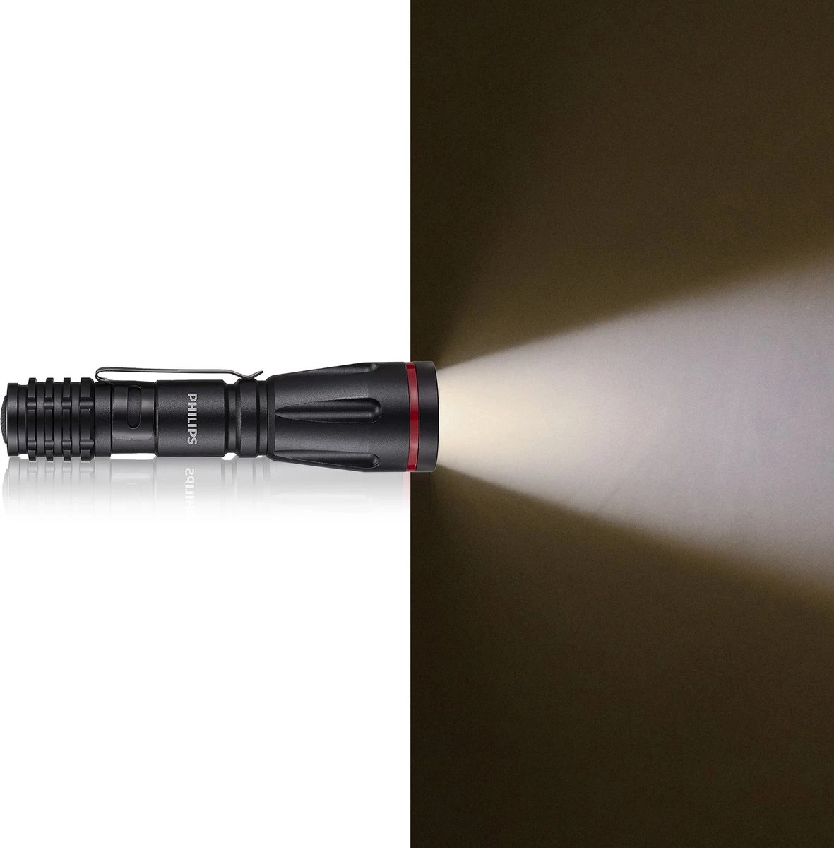 Philips Zaklamp - SFL1001P/10 - LED-zaklamp - Incl. 2 AA-Batterijen - 160 Lumen - Zwart - IPX4 Waterdicht - Draagbare Lamp 4 Philips Zaklamp - SFL1001P/10 - LED-zaklamp - Incl. 2 AA-Batterijen - 160 Lumen - Zwart - IPX4 Waterdicht - Draagbare Lamp - Afbeelding 4