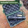 Unlimited Products Militaire Zaklamp LED Oplaadbaar - 2000 Lumen - IP68 Waterdicht - Hard Case Opbergdoos