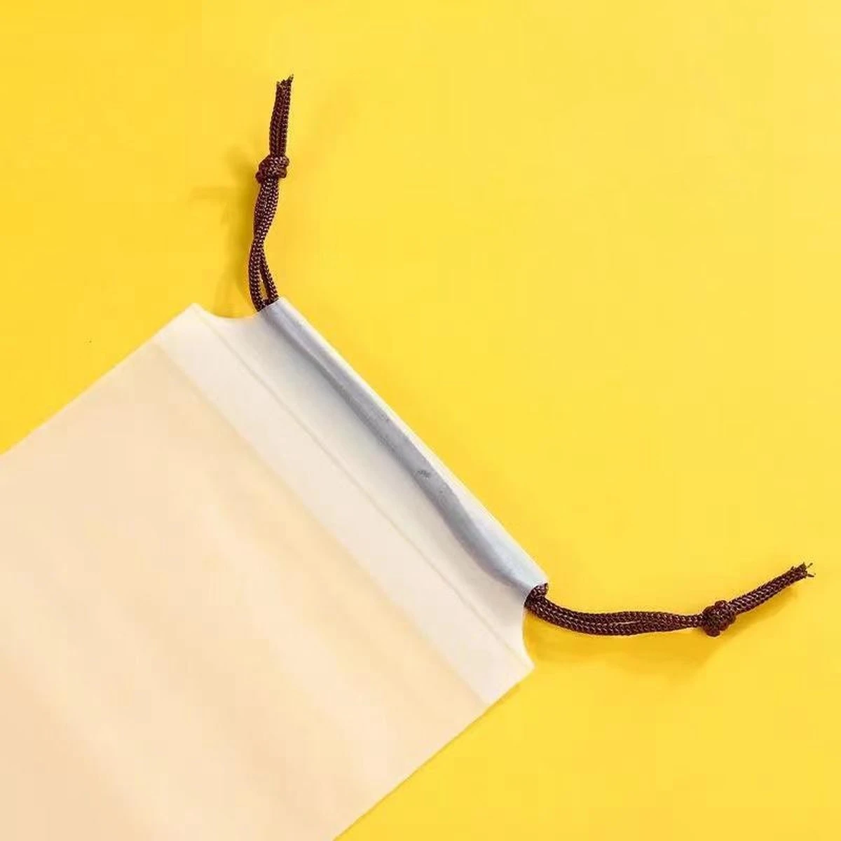 Merkloos Draagbare Paraplu Trekkoord Opbergtas – Herbruikbaar En Doorschijnend. 2 Merkloos Draagbare Paraplu Trekkoord Opbergtas – Herbruikbaar En Doorschijnend. - Afbeelding 2