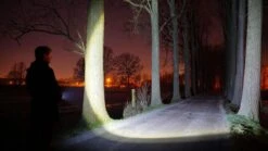 Noctic Focus Professionele Zaklamp Met Zoom - 500 Lumen - IPX5 Waterdicht En Schokbestendig -Kampeeruitrusting 1200x675 7