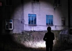 Creartix - Oplaadbare USB LED-zaklamp - Herlaadbare Flashlight Waterproof - 800 Lumen - Met Zoom - Waterbestendig - Zwart -Kampeeruitrusting 1200x849 5