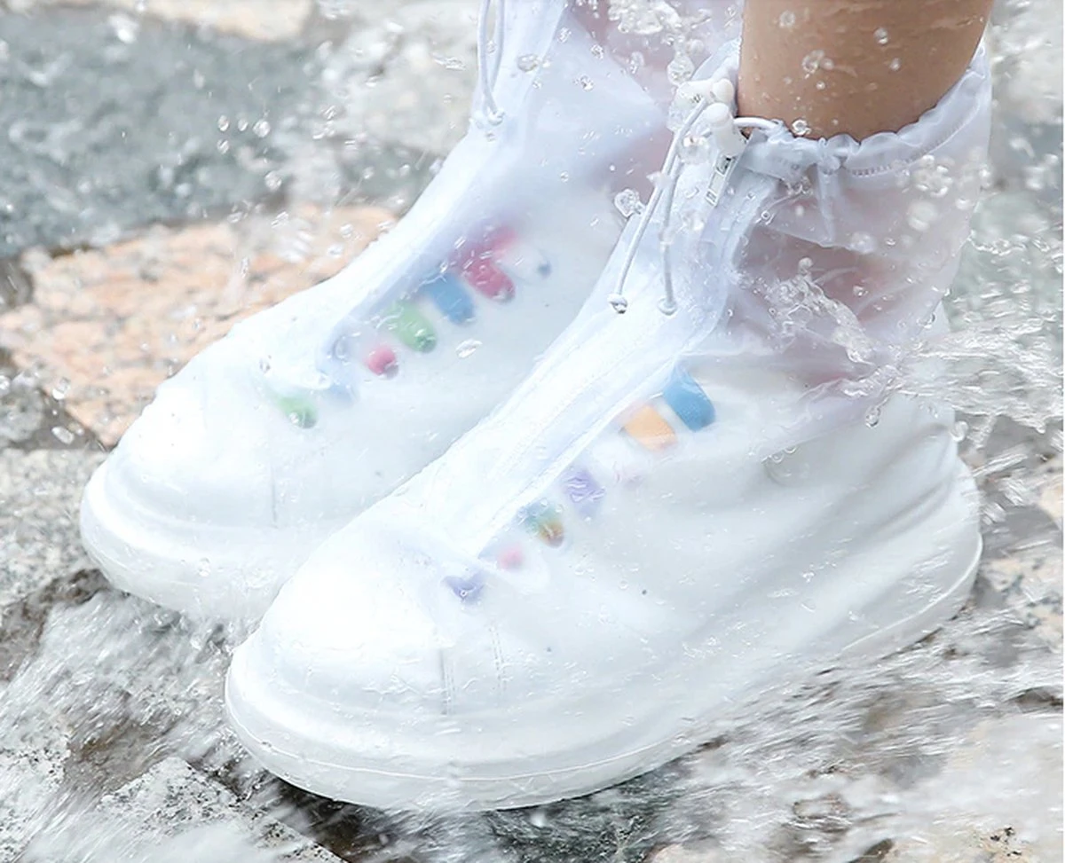 Unisex Waterdichte Overschoenen Met Rits En Aantrekkoord - Maat L 37/38 - Herbruikbaar – Transparant - Anti Slip Regen Overschoen - Schoenhoesjes - Waterdichte Schoenbeschermers - Regenhoes – Schoenovertek - Regenlaarzen 2 Unisex Waterdichte Overschoenen Met Rits En Aantrekkoord - Maat L 37/38 - Herbruikbaar – Transparant - Anti Slip Regen Overschoen - Schoenhoesjes - Waterdichte Schoenbeschermers - Regenhoes – Schoenovertek - Regenlaarzen - Afbeelding 2