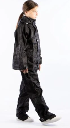 Ralka Regenpak - Junior - Zwart - 164 14 Ralka Regenpak - Junior - Zwart - 164 -Kampeeruitrusting 659x1200 7